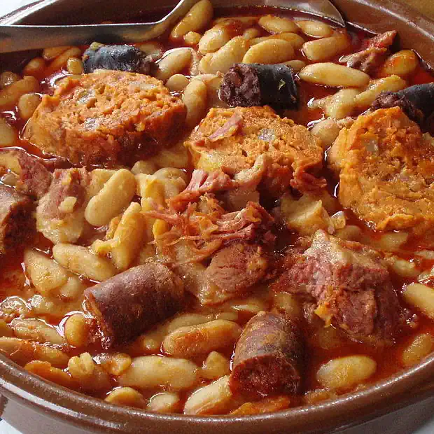 Restaurante Castillo del Alba: Sabores Locales en su Máxima Expresión